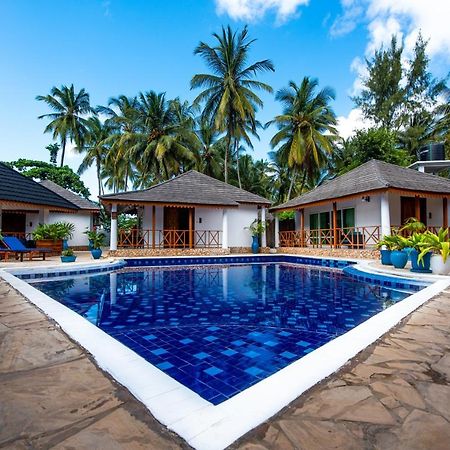 Pili Pili Ocean Blue Hotel Paje Bagian luar foto