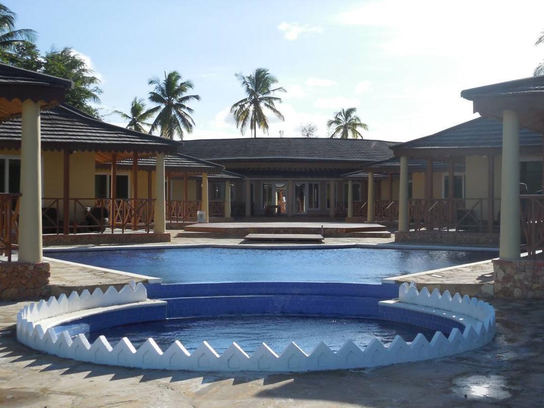 Pili Pili Ocean Blue Hotel Paje Bagian luar foto