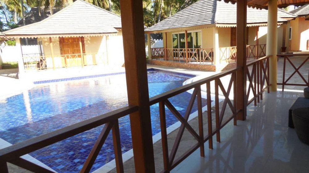 Pili Pili Ocean Blue Hotel Paje Bagian luar foto