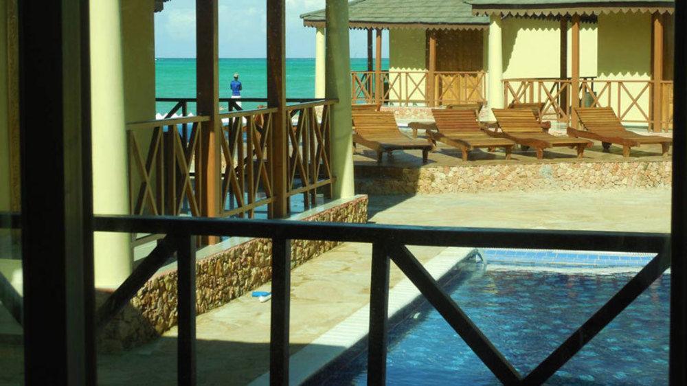 Pili Pili Ocean Blue Hotel Paje Bagian luar foto