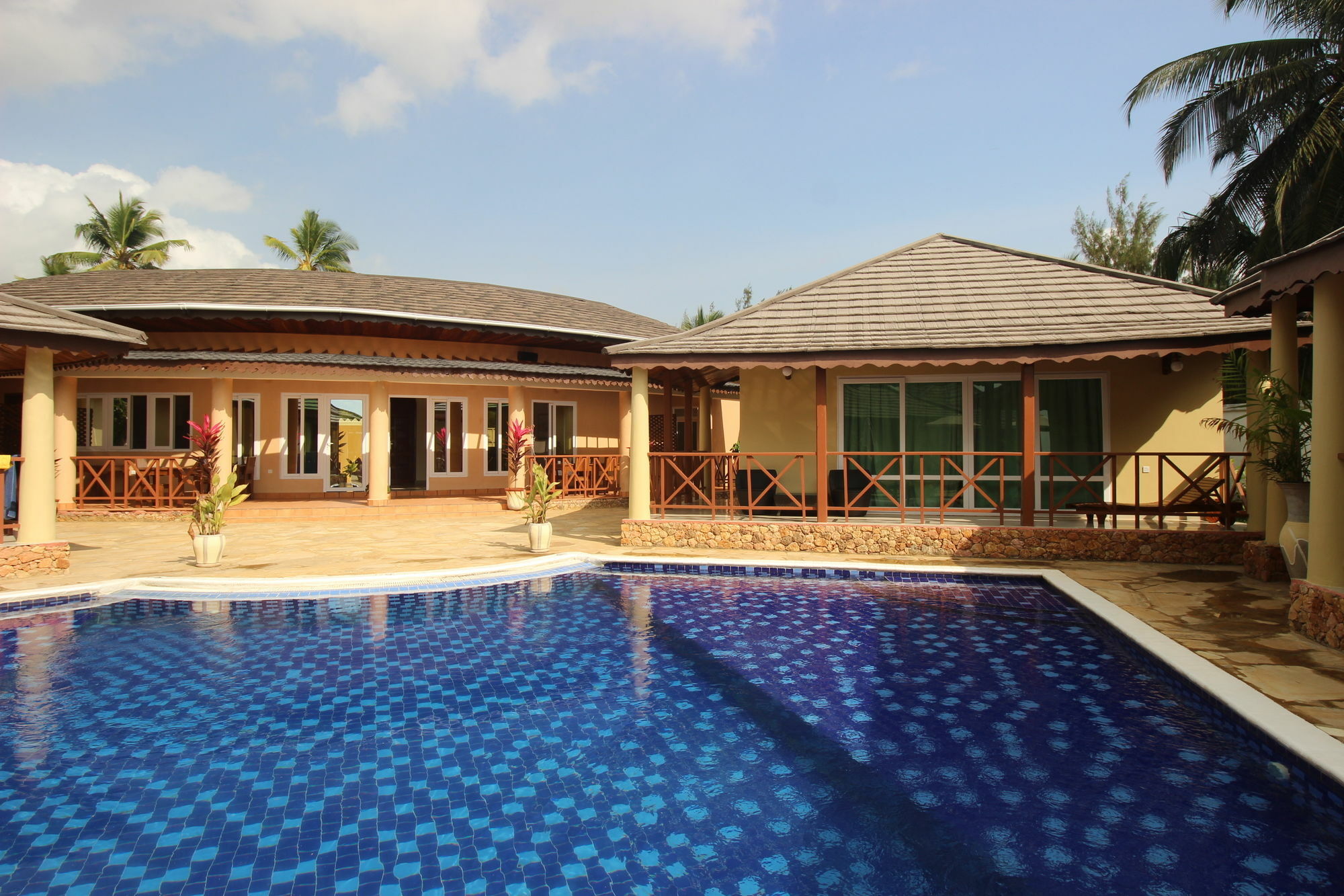 Pili Pili Ocean Blue Hotel Paje Bagian luar foto